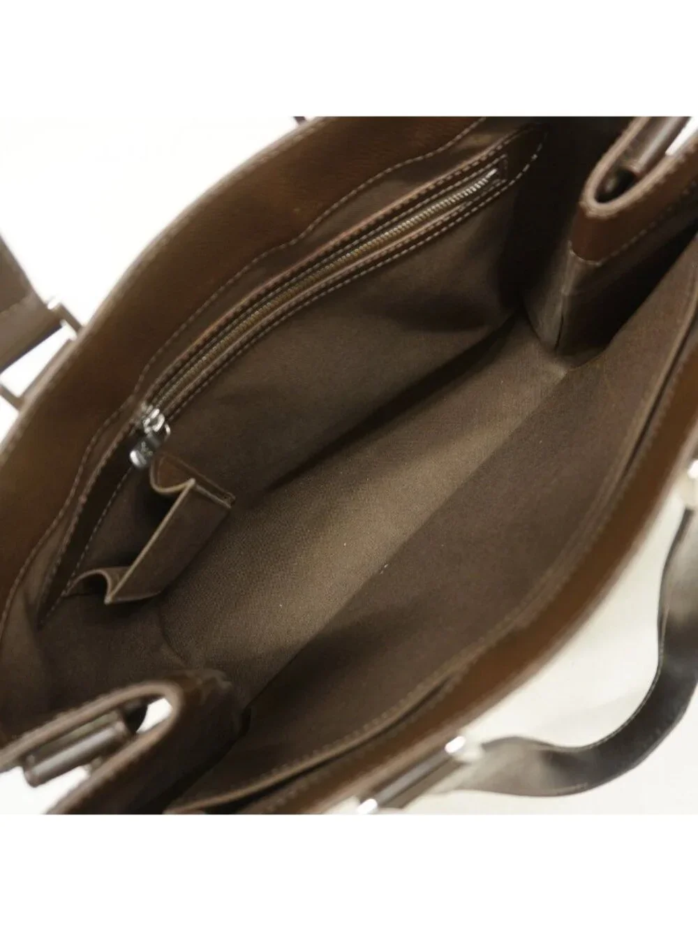 Louis Vuitton Tote Taiga Kasbek PM Grizzly